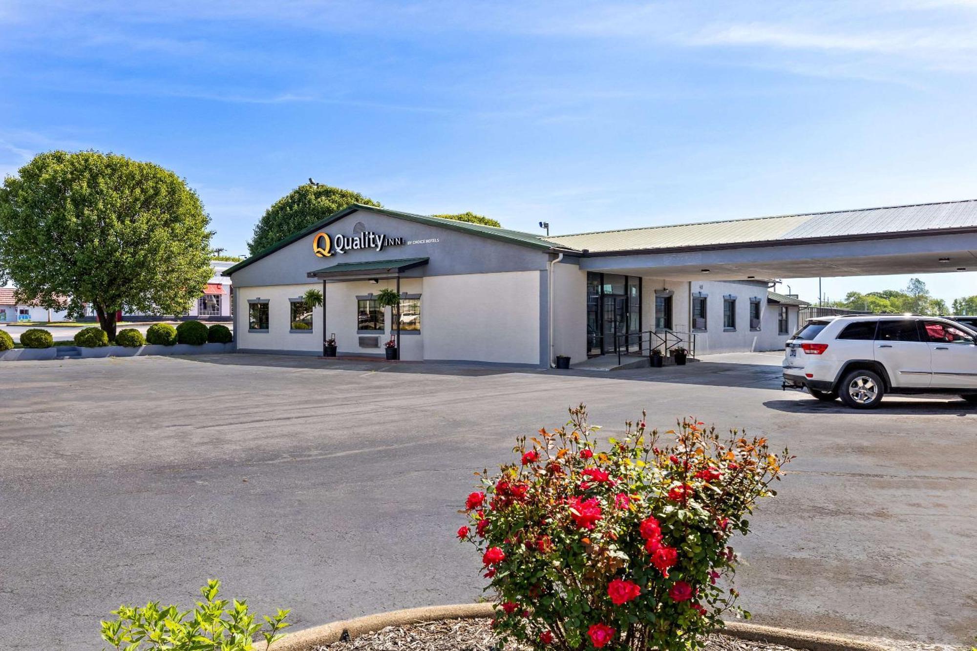 Quality Inn Lawrenceburg Esterno foto
