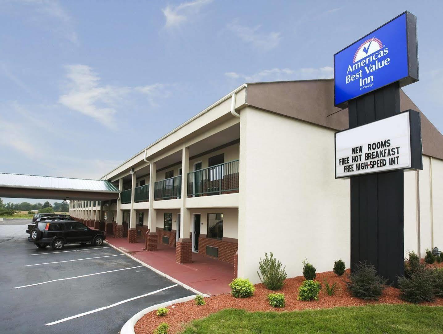 Quality Inn Lawrenceburg Esterno foto