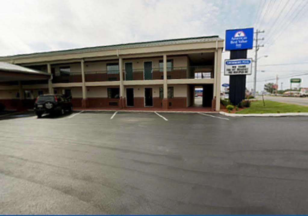 Quality Inn Lawrenceburg Esterno foto